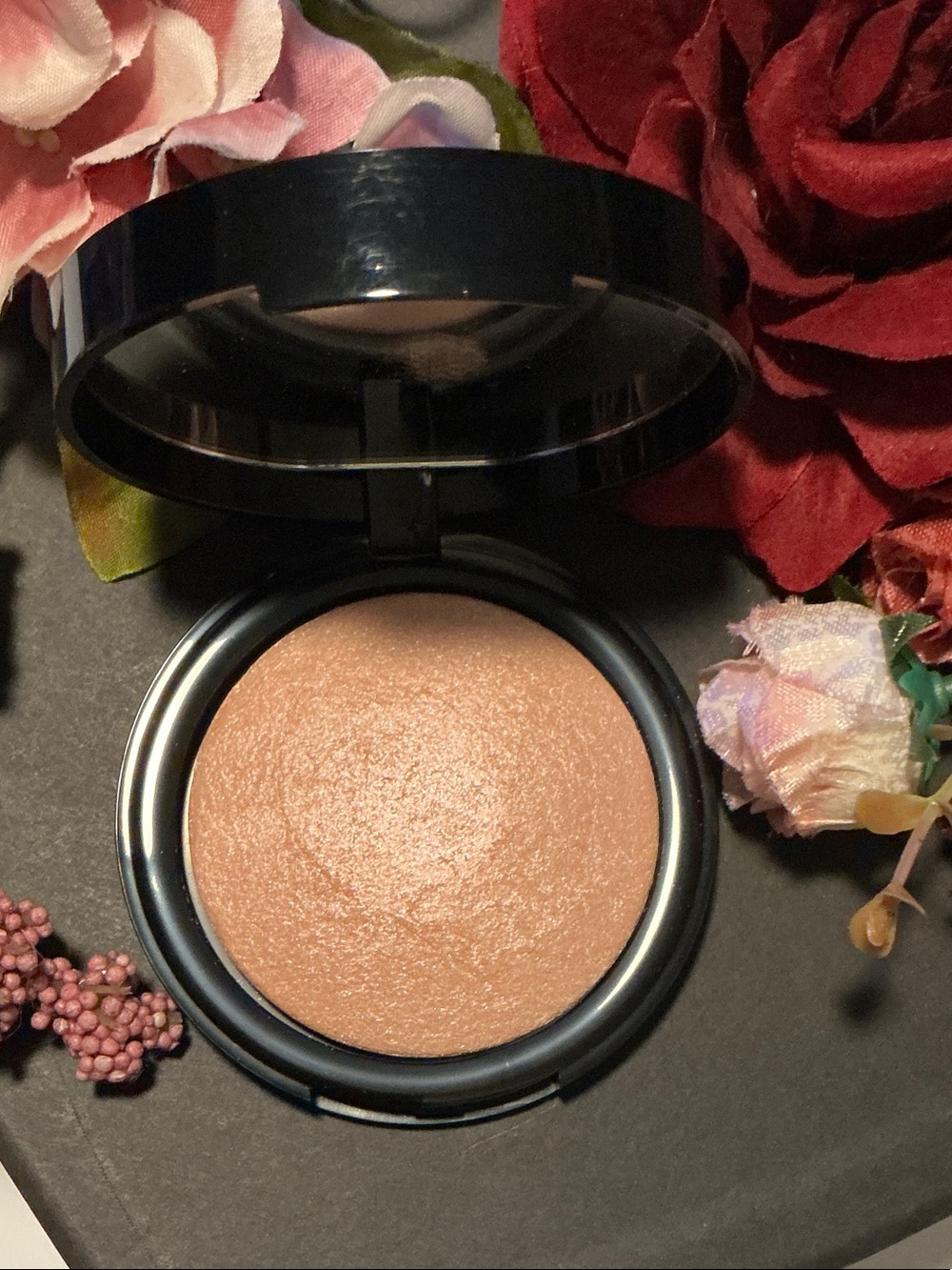 MALLY GLOWING GODDESS ILLUMINATEUR (ROSY GLOW) NO BOX